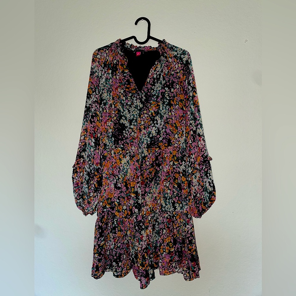 Vince Camuto V-Neck Long Sleeve Floral Dress